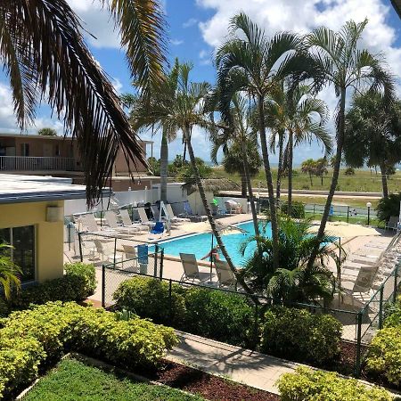 Arvilla Resort St. Pete Beach Exterior foto